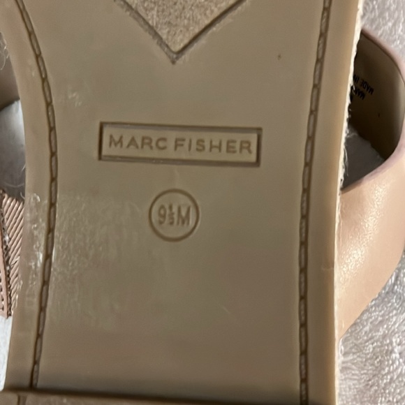 Marc Fisher Prisca Nude Silver Stud Gladiator Platform Sandals NWOT Sz 9.5 - Picture 7 of 13